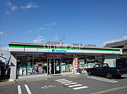 【コンビニエンスストア】ファミリーマート野並2丁目店まで491ｍ