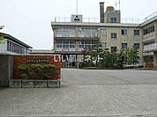 【中学校】高岡市立牧野中学校まで2201ｍ