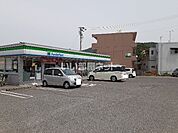 【コンビニエンスストア】ファミリーマート 川之江大門店まで956ｍ