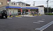 【コンビニエンスストア】ローソン 松戸常盤平一丁目店まで374ｍ