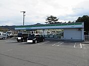 【コンビニエンスストア】ファミリーマート 小松大頭店まで222ｍ