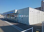 【コンビニエンスストア】ローソン　岩出岡田店まで829ｍ