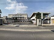 【小学校】三木町立平井小学校まで1527ｍ