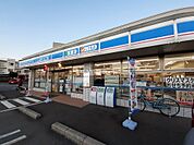 【コンビニエンスストア】ローソン天草中央総合病院前店まで925ｍ