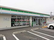 【コンビニエンスストア】ファミリーマート 郡家下坂店まで2271ｍ