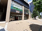 【コンビニエンスストア】セブンイレブン西新宿五丁目中央店まで402ｍ