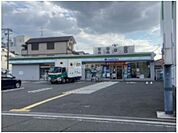 【コンビニエンスストア】ファミリーマート 東大阪西堤学園町店まで323ｍ