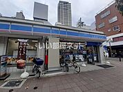 【コンビニエンスストア】ローソン中突堤本通店まで115ｍ