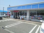 【コンビニエンスストア】ローソン　朝日町平柳店まで262ｍ