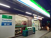 【コンビニエンスストア】ファミリーマート ホテルマイステイズ御茶ノ水店まで556ｍ