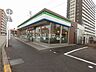 周辺：【コンビニエンスストア】ファミリーマート近鉄津新町駅前店まで427ｍ