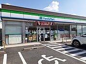 【コンビニエンスストア】ファミリーマート津久居中町店まで219ｍ