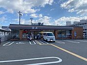 【コンビニエンスストア】セブンイレブン 東大阪長田中3丁目店まで714ｍ