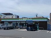 【コンビニエンスストア】ファミリーマート川崎新作五丁目店まで712ｍ