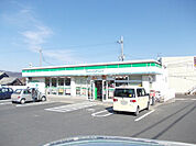 【コンビニエンスストア】ファミリーマート 甲西三雲店まで307ｍ