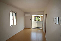 ルミエール　ドゥ 203 2階1LDKのリビング/ダイニング