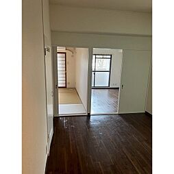 大阪モノレール本線 蛍池駅 徒歩9分の賃貸マンション 1階3DKのリビング/ダイニング