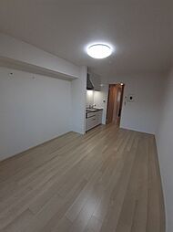 エリザ 202 2階1LDKのリビング/ダイニング