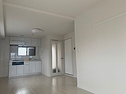 東京メトロ千代田線 北綾瀬駅 徒歩14分の賃貸マンション 1階1LDKのリビング/ダイニング