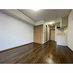 松濤マンション 301 3階ワンルームのリビング/ダイニング