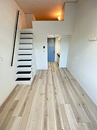 シエロ衣笠 104 1階ワンルームのリビング/ダイニング