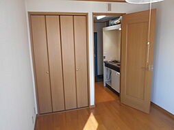 プラム四条 202 2階1Kのリビング/ダイニング