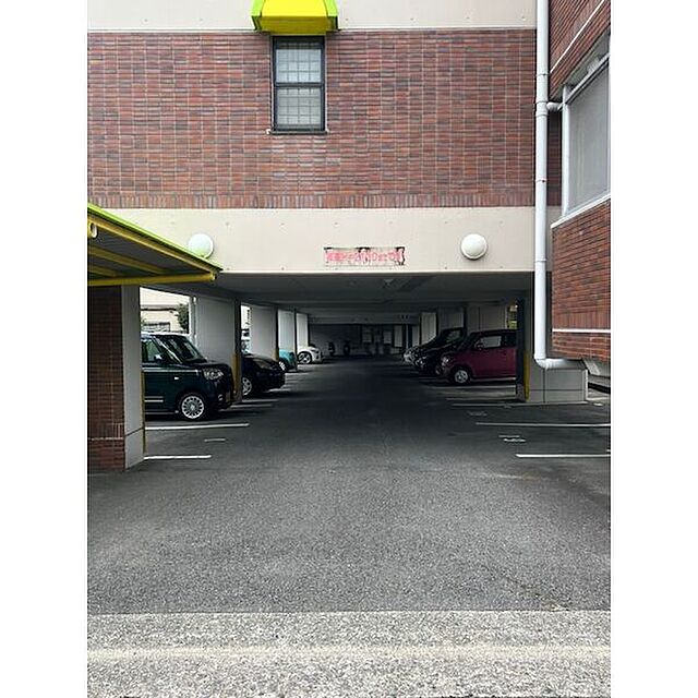 27 / 35