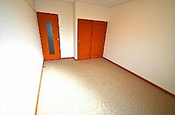 沖縄都市モノレール 古島駅 バス71分 美里小学校前下車 徒歩3分の賃貸マンション 2階1Kのリビング/ダイニング