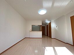 フルール 2階2LDKのリビング/ダイニング