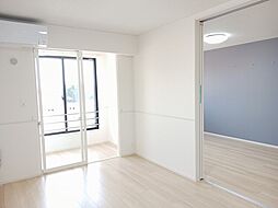 近鉄名古屋線 千代崎駅 徒歩19分の賃貸アパート 1階1LDKのリビング/ダイニング