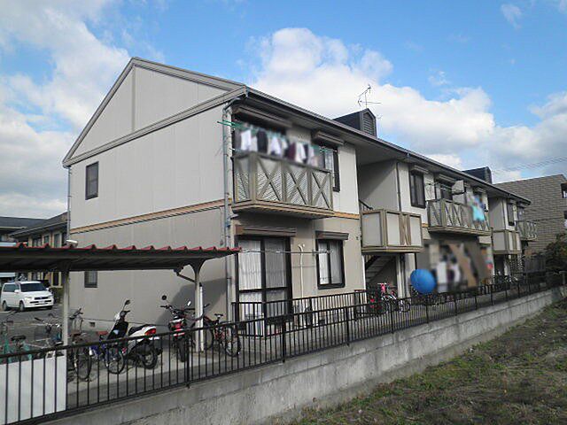 8 / 15
