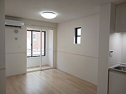 リバーサイドＳ 101 1階1LDKのリビング/ダイニング