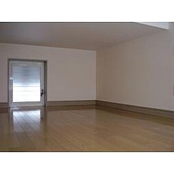 アンマリエッジ・フラット 101 1階1Kのリビング/ダイニング