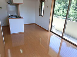 JR東海道本線 三島駅 バス10分 谷戸下車 徒歩5分の賃貸マンション 1階1LDKのリビング/ダイニング