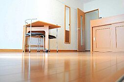 レオパレスリバーサイド鈴鹿I 205 2階1Kのリビング/ダイニング