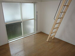 近鉄名古屋線 烏森駅 徒歩10分の賃貸アパート 2階1Kのリビング/ダイニング