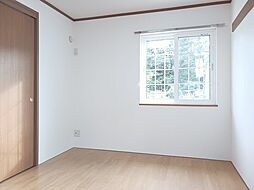 ミレニアムIII 201 2階3DKのリビング/ダイニング