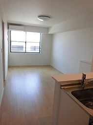 メゾンブリーズ 302 3階1LDKのリビング/ダイニング