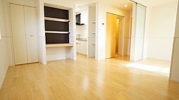 フォレスト　ガーデン 101 1階1LDKのリビング/ダイニング