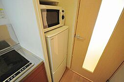 レオパレス祢宜町 204 2階1Kのリビング/ダイニング