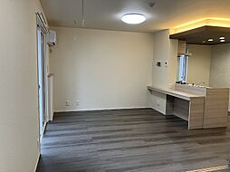 JR東海道本線 穂積駅 徒歩17分の賃貸アパート 1階1LDKのリビング/ダイニング