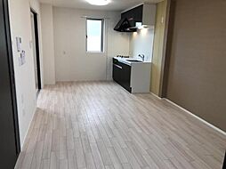 東松山高坂5丁目アパート新築工事(カーサ・ジラソーレ) 2階1LDKのリビング/ダイニング