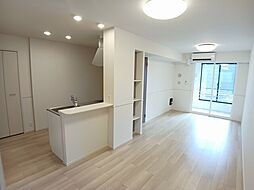 アイランドヒルズ右籾　I 102 1階1LDKのリビング/ダイニング