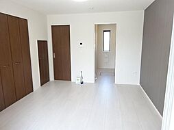 ラ・トレフル 1階1Kのリビング/ダイニング