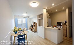 JR山陰本線 石原駅 バス4分 『前田』下車 徒歩6分の賃貸アパート 2階2LDKのリビング/ダイニング