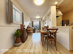 JR山陰本線 石原駅 バス4分 『前田』下車 徒歩5分の賃貸アパート 2階2LDKのリビング/ダイニング