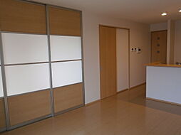 阪急宝塚本線 蛍池駅 徒歩14分の賃貸アパート 3階2LDKのリビング/ダイニング