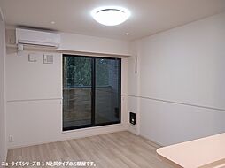 ジャスミン 204 2階2LDKのリビング/ダイニング