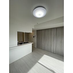 都営新宿線 大島駅 徒歩7分の賃貸マンション 5階1LDKのリビング/ダイニング