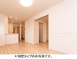 名鉄名古屋本線 新清洲駅 徒歩32分の賃貸アパート 1階1LDKのリビング/ダイニング